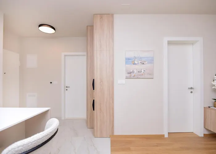 Beachfront With Private Garage And Amazing Balcony With Seaview