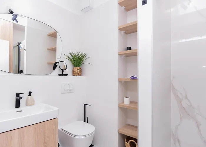 Beachfront With Private Garage And Amazing Balcony With Seaview * Split