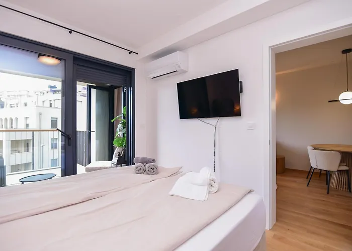 Apartment Beachfront With Private Garage And Amazing Balcony With Seaview *