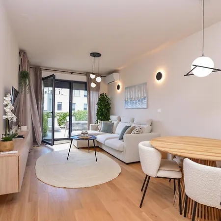 Beachfront With Private Garage And Amazing Balcony With Seaview *