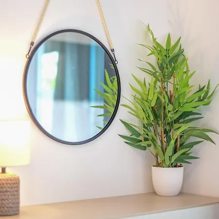 شقة Beachfront With Private Garage And Amazing Balcony With Seaview